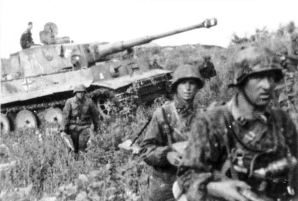 Немецкие войска на Курской битве. Архивное фото - Sputnik Таджикистан