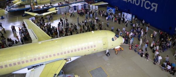 Тайёраи  Sukhoi Superjet 100, Акс аз бойгонӣ - Sputnik Тоҷикистон