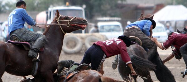 Игры кочевников. Архивное фото - Sputnik Таджикистан