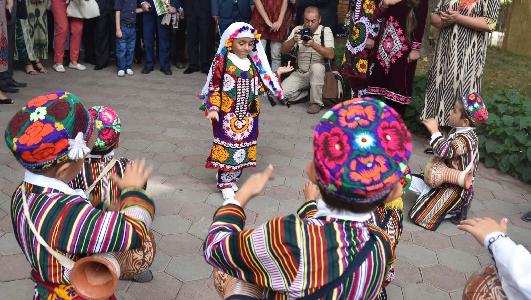Танцующий таджик
