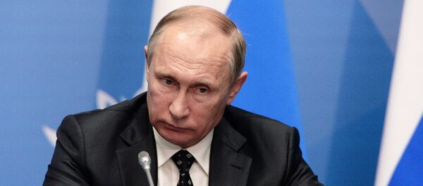 Президенти ФР Путин. Акс аз бойгонӣ - Sputnik Тоҷикистон