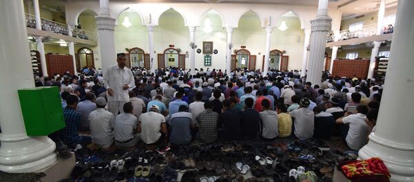 Празднование Иди Курбон в Душанбе Празднование Иди Курбон в Душанбе - Sputnik Таджикистан