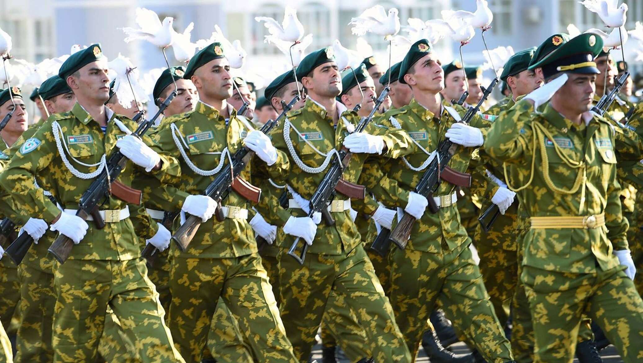 Форма парад Таджикистана