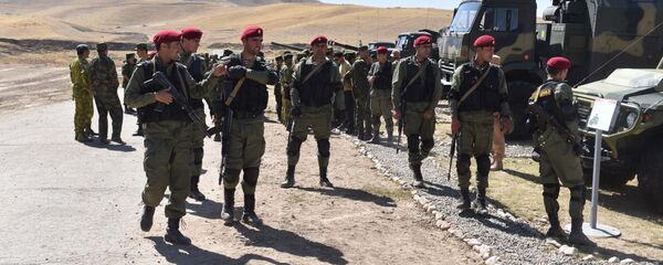 Совместные российско-таджикские военные учения в Таджикистане Совместные российско-таджикские военные учения в Таджикистане - Sputnik Таджикистан