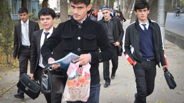 Архивное фото студентов из Душанбе - Sputnik Таджикистан