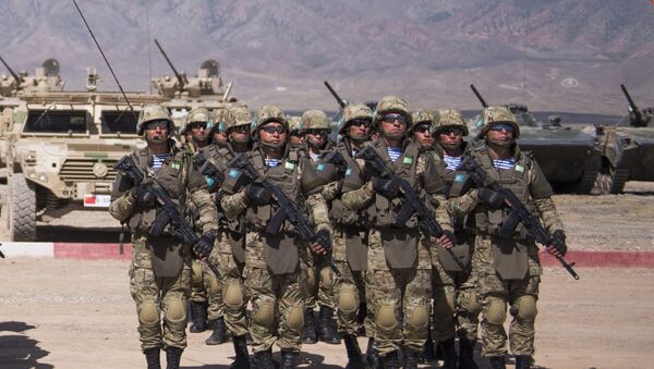 Военнослужащие Казахстана, архивное фото - Sputnik Таджикистан