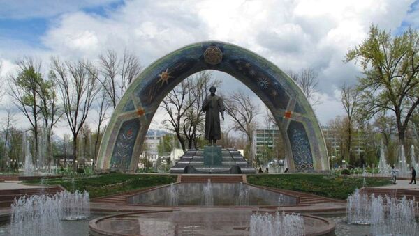 Памятник Рудаки в Душанбе, архивное фото - Sputnik Тоҷикистон