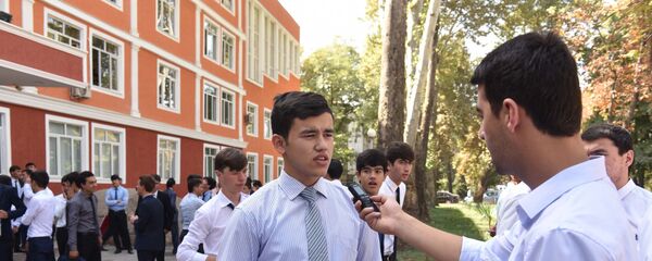 Таджикские студенты протестуют против нахождения ПИВТ на заседании ОБСЕ - Sputnik Таджикистан