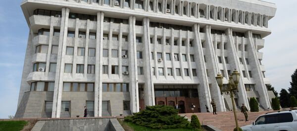 Парламент Кыргызстана, архивное фото Парламент Кыргызстана, архивное фото - Sputnik Таджикистан