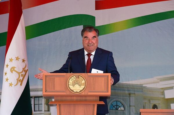 Рабочий визит Эмомали Рахмона в Лахш - Sputnik Таджикистан