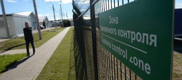 Работа Смоленского таможенного поста, архивное фото - Sputnik Таджикистан