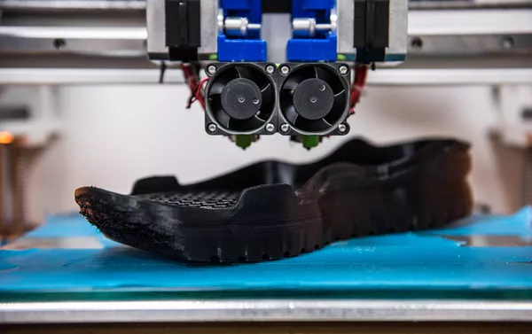 Дастгоҳ бо истифода аз 3D-чопкунак дар озмоишгоҳи электронии Fablab-и донигоҳи МИСиС омода шудааст. Дастгоҳ бо истифода аз 3D-чопкунак дар озмоишгоҳи электронии Fablab-и донигоҳи МИСиС омода шудааст. - Sputnik Тоҷикистон