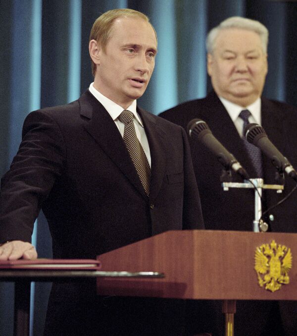 Владимир Путин дает присягу Президента РФ - Sputnik Таджикистан