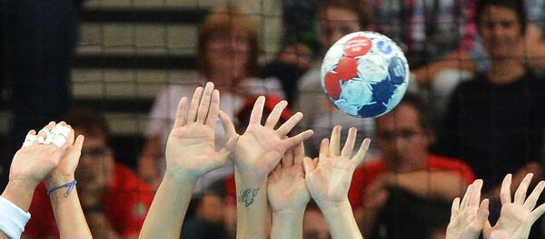 Женский гандбол, архивное фото Женский гандбол, архивное фото - Sputnik Таджикистан