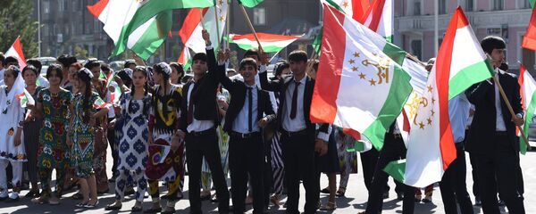 Ҷавонони Душанбе. Акс аз бойгонӣ - Sputnik Тоҷикистон