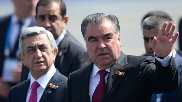 Президент Республики Армения Серж Саргсян (слева) и президент Республики Таджикистан Эмомали Рахмон - Sputnik Тоҷикистон