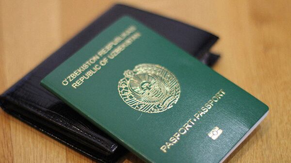 Узбекский паспорт, архивное фото - Sputnik Таджикистан