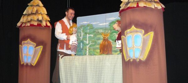 Спектакль Конек-Горбунок в новокузнецком театре кукол СКАЗ - Sputnik Таджикистан