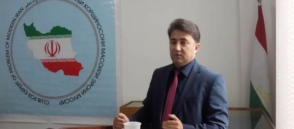 Коршиноси робитаҳои байналмиллалӣ Зоири Давлат - Sputnik Тоҷикистон