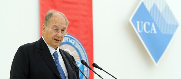 Суханронии Оқохони 4 зимни ифтитоҳи ДОМ дар шаҳри Нарини Қирғизистон - Sputnik Тоҷикистон