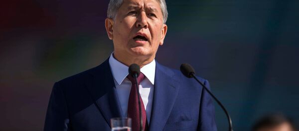 Президент Кыргызстана Алмазбек Атамбаев, архивное фото - Sputnik Тоҷикистон