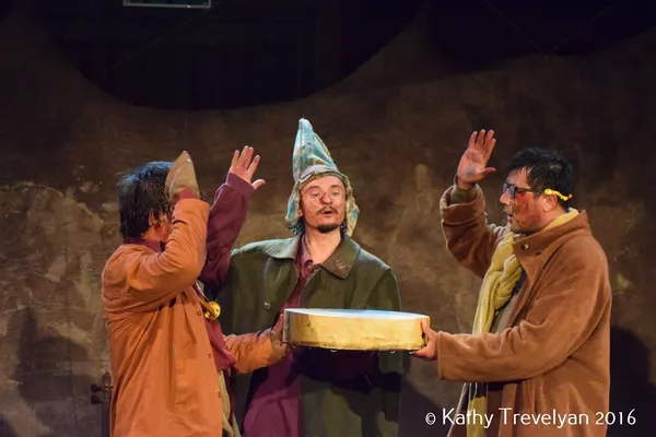 Спектакль The Fool's Court в Лондоне Спектакль The Fool's Court в Лондоне - Sputnik Тоҷикистон