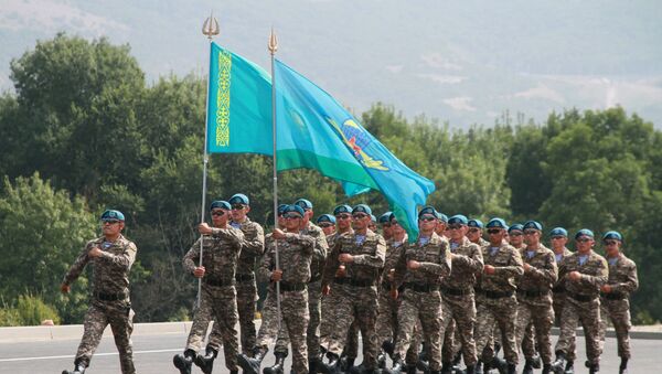 Военнослужащие Казахстана, архивное фото - Sputnik Таджикистан