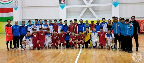 Мунтахаби ҷавонони тоҷик дар Қирғизистон - Sputnik Тоҷикистон