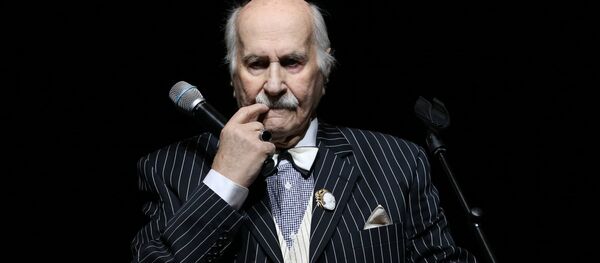 Ҳунарманди мардумии Русия Владимир Зелдин. Акс аз бойгонӣ - Sputnik Тоҷикистон