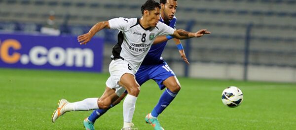 Акмал Холматов во время матча, архивное фото - Sputnik Таджикистан