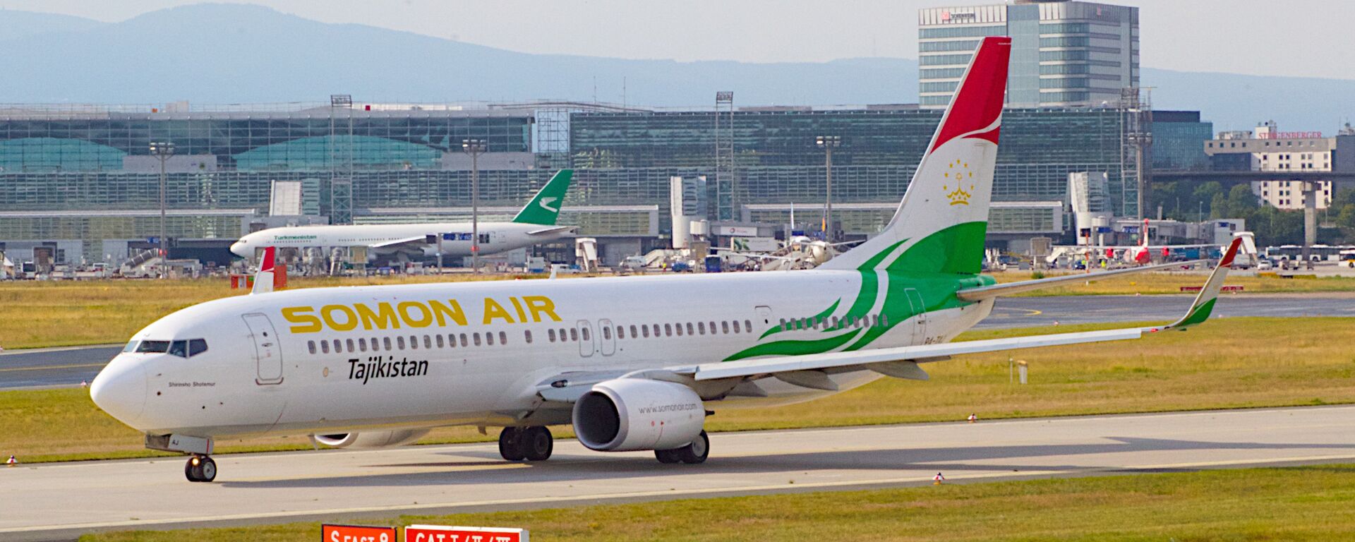 Боинг 737 авиакомпании Сомон Эйр, архивное фото - Sputnik Тоҷикистон, 1920, 30.06.2019