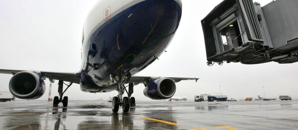 Самолет, архивное фото Самолет, архивное фото - Sputnik Таджикистан