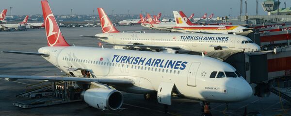 Тайёраҳои ширкати туркии Turkish Airlines, акс аз бойгонӣ Тайёраҳои ширкати туркии Turkish Airlines, акс аз бойгонӣ - Sputnik Тоҷикистон