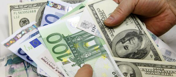 Передача денег, архивное фото Передача денег, архивное фото - Sputnik Таджикистан