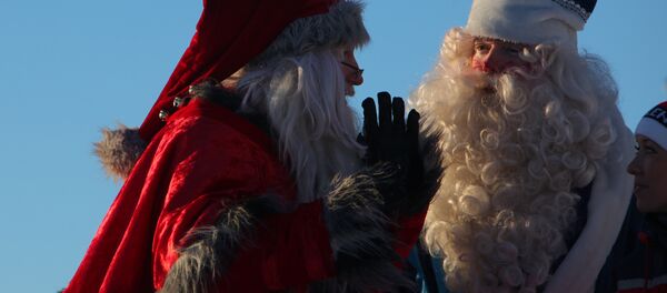 Санта-Клаусы, архивное фото - Sputnik Таджикистан