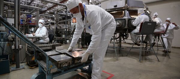 На химическом заводе, архивное фото - Sputnik Таджикистан