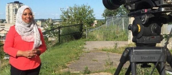 Ҷинелла Масса рӯзноманигори ҳиҷобпӯш дар Канада. Акс аз бойгонӣ - Sputnik Тоҷикистон