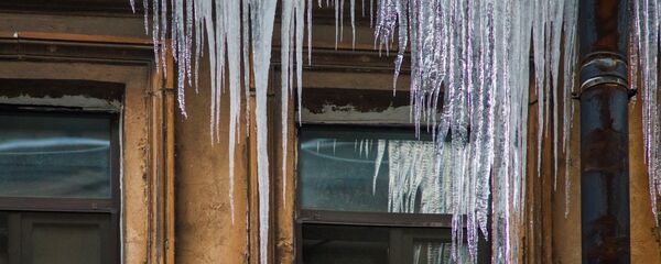 Сосульки, архивное фото Сосульки, архивное фото - Sputnik Тоҷикистон