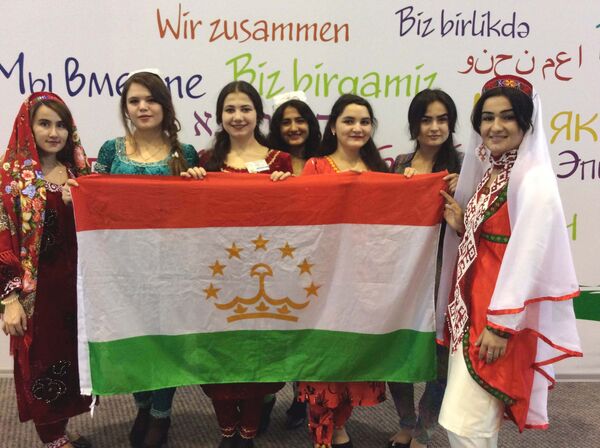 Студенты-медики представили Таджикистан на фестивале СНГ - Sputnik Таджикистан