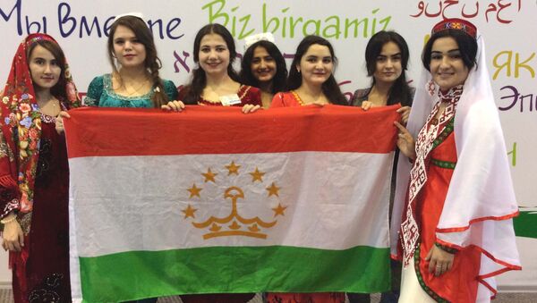 Студенты-медики представили Таджикистан на фестивале СНГ - Sputnik Таджикистан