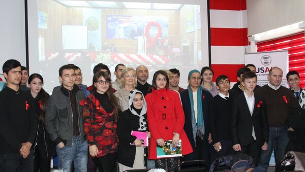 Мероприятие, посвященное Всемирному дню борьбы со СПИДом в Американском уголке в Душанбе - Sputnik Таджикистан