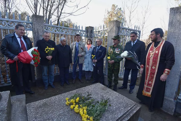 Дар Душанбе вохӯрӣ бахшида ба 75-умин солгарди муборизаи назди Маскав баргузор гардид Дар Душанбе вохӯрӣ бахшида ба 75-умин солгарди муборизаи назди Маскав баргузор гардид - Sputnik Тоҷикистон