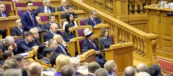 Заседание Жогорку Кенеша, архивное фото - Sputnik Тоҷикистон