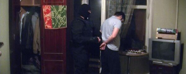 В Москве и Подмосковье задержали более 25 человек по подозрению в экстремизме В Москве и Подмосковье задержали более 25 человек по подозрению в экстремизме - Sputnik Таджикистан