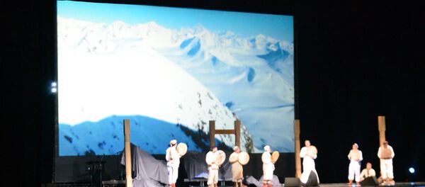 Барои бори аввал дар саҳнаи Маскав ҳунармандони Театри шаҳри Хоруғ баромад карданд Барои бори аввал дар саҳнаи Маскав ҳунармандони Театри шаҳри Хоруғ баромад карданд - Sputnik Тоҷикистон