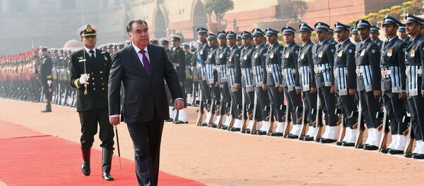 Сафари Эмомалӣ Раҳмон ба Ҳиндустон. Акс аз бойгонӣ - Sputnik Тоҷикистон