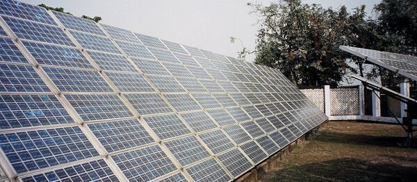 Солнечные батареи, архивное фото - Sputnik Таджикистан