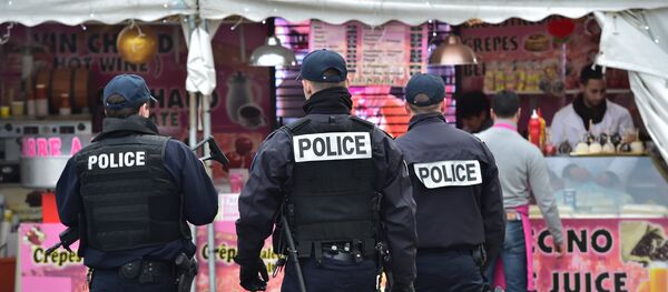 Немецкие полицейские на месте происшествия в Берлине - Sputnik Таджикистан