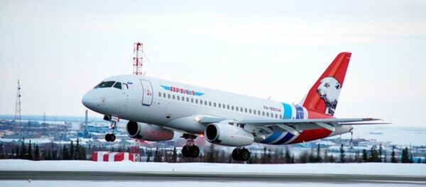 Самолет авиакомпании Ямал, архивное фото - Sputnik Таджикистан