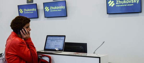 Прибытие первого рейса в аэропорт Жуковский - Sputnik Таджикистан